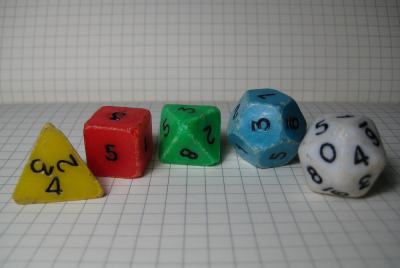 dés boite D&D holmes.png